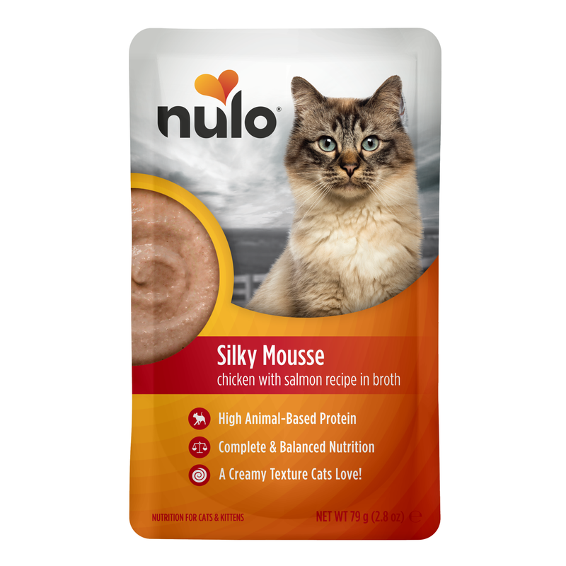 Receta mousse cremosa de pollo y salmón para gatos
